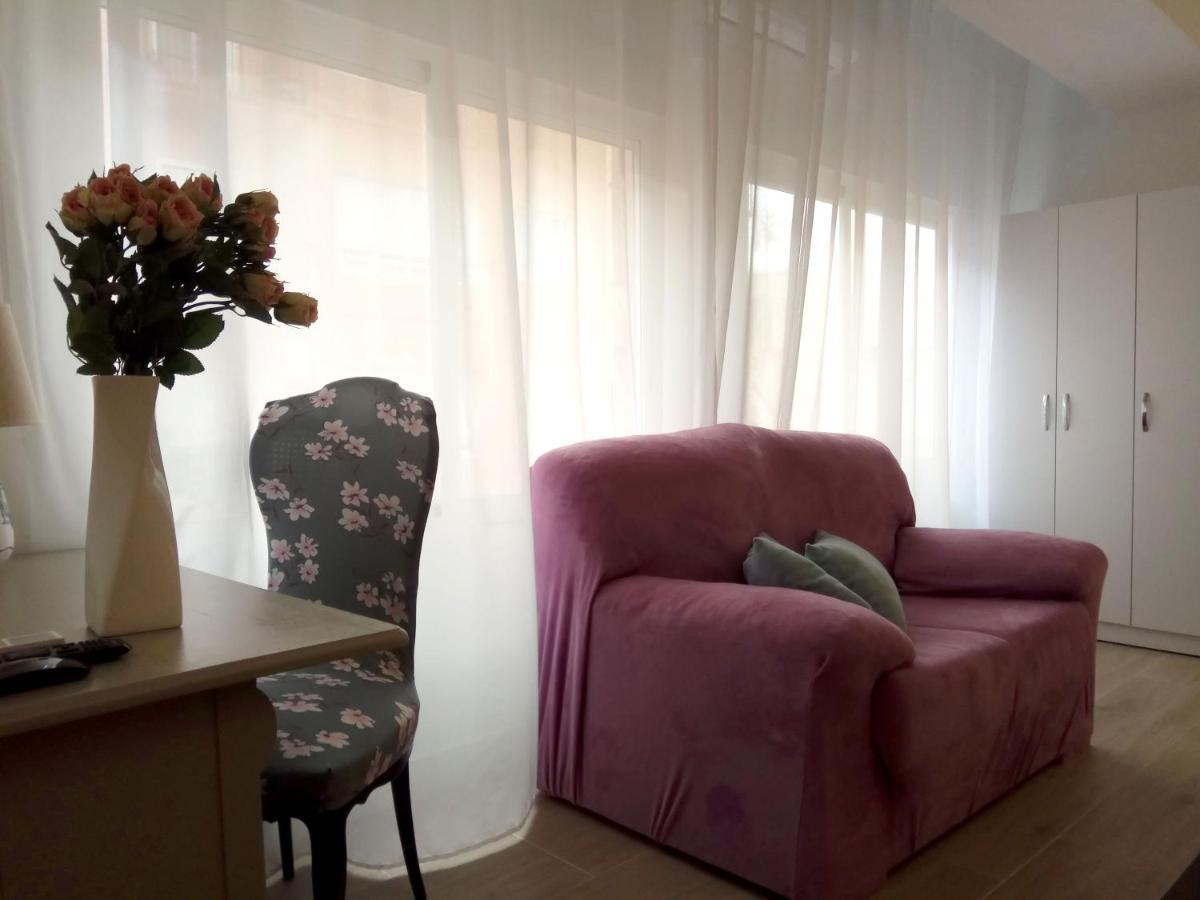 Mini-Apartment Donna Rosa D'Alvadorez 阿利坎特 外观 照片